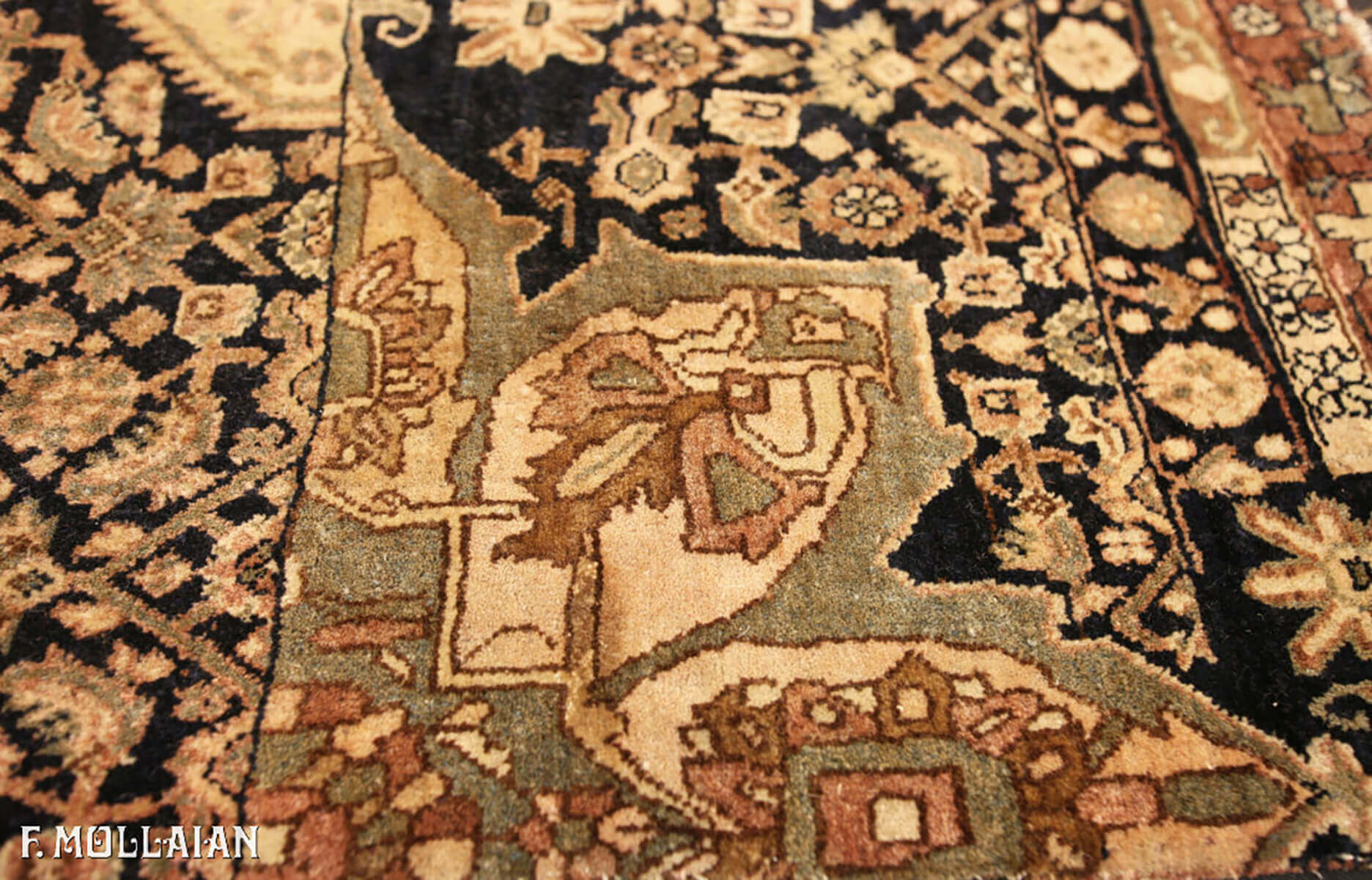 Antique Persian Bijar (Bidjar) Vaghire Rug n°:18108415